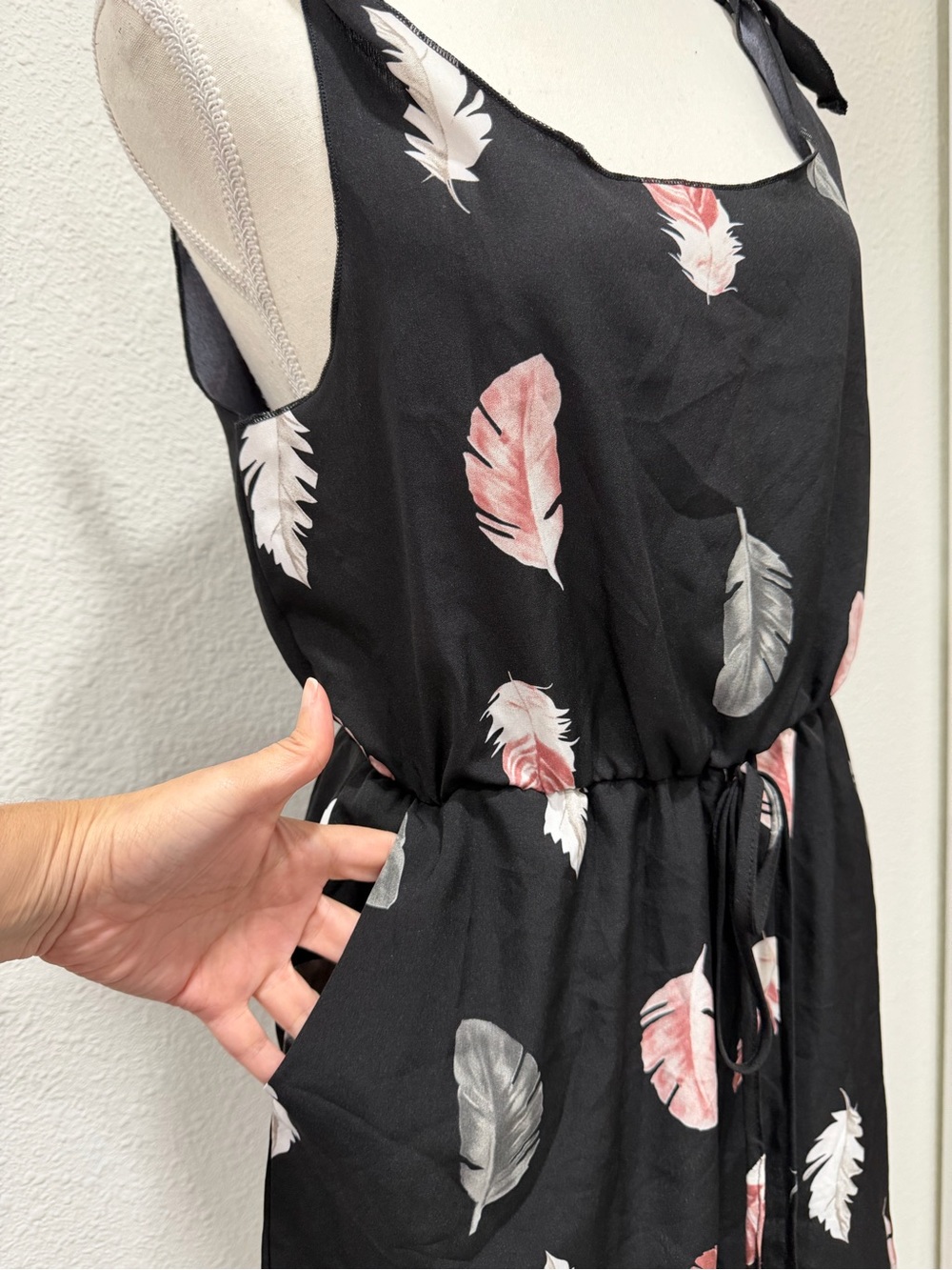 Feather Print Tie Shoulder Romper EUC - Picture 3 of 9